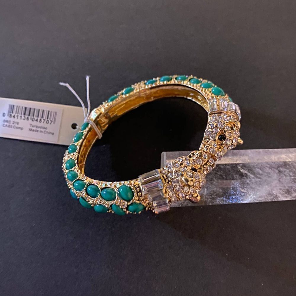 NWOT Amrita Singh Gold and Green Lepoard π Bracelet - Picture 2 of 11